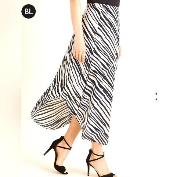 Chico’s Black Label Black And White Skirt animal print Size 16 - Picture 1 of 13